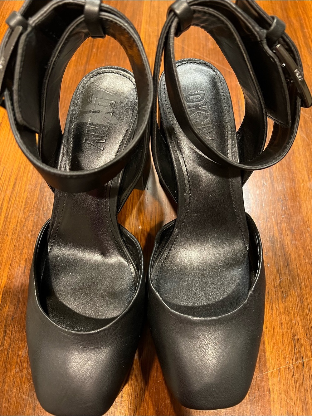DKNY Brielle Black Faux Leather Ankle-Strap Block Heel Pumps size 7